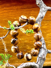 Load image into Gallery viewer, Agarwood Bracelet- 100% Pure Vietnamese Agarwood - Unisex